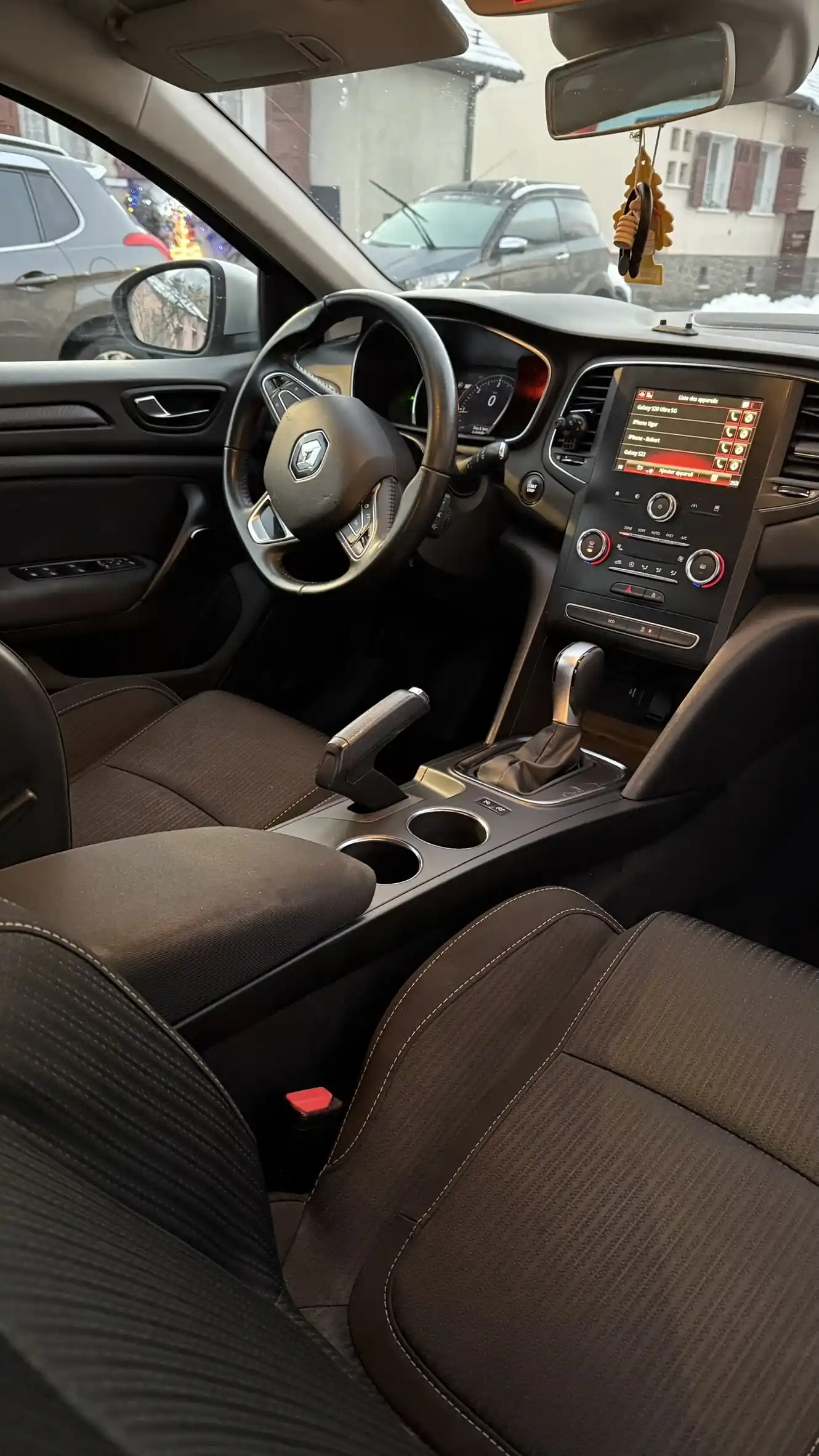 Nettoyage voiture par un professionnel à Talloires